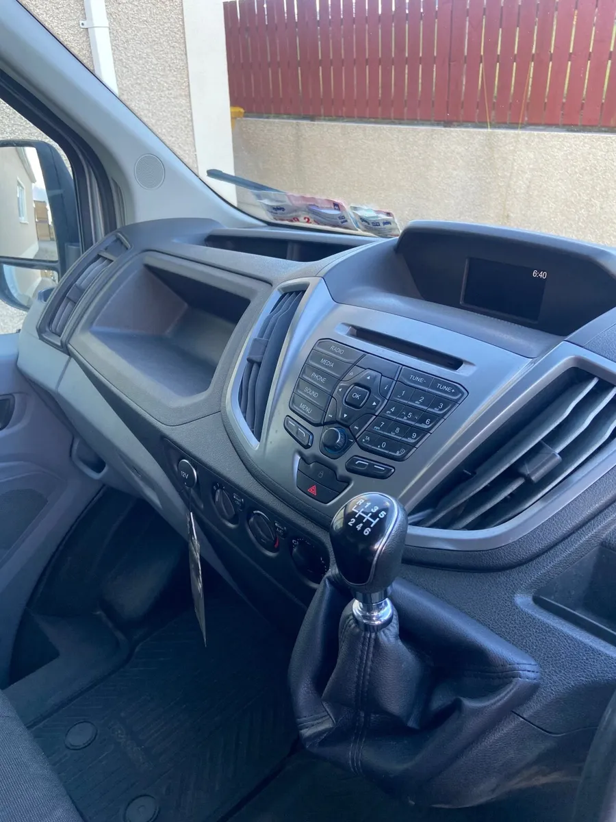2017 Ford Transit Trend 350 2.0 130ps L3H2 RWD - Image 4