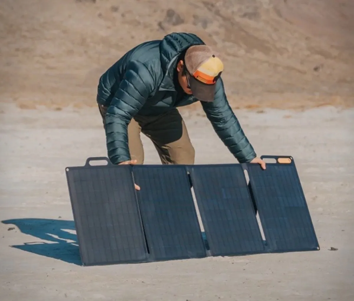 BioLite Basecamp 600+ & 100W Solar Panel - Image 1