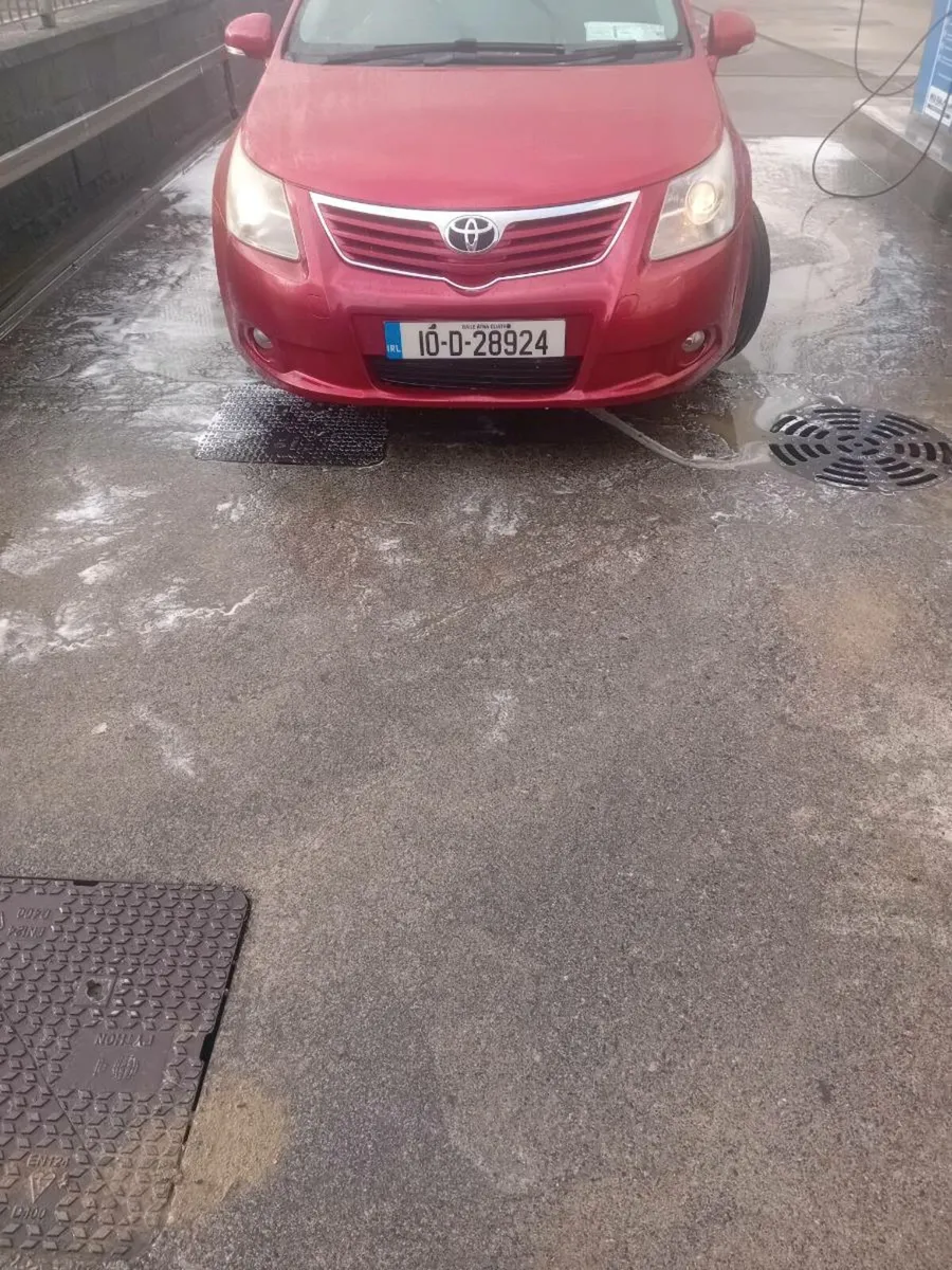 10 Toyota avensis nctd and taxed - Image 2