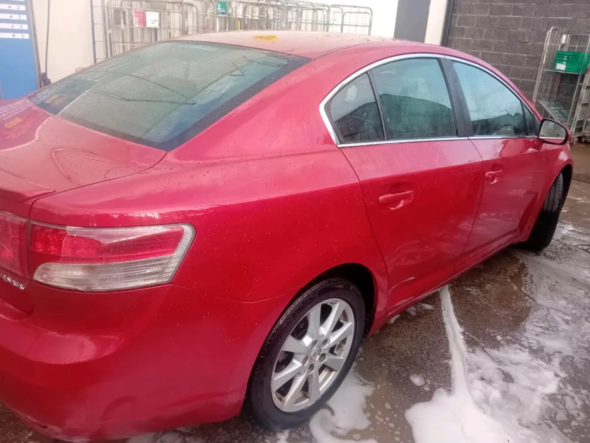 10 Toyota avensis nctd and taxed - Image 1