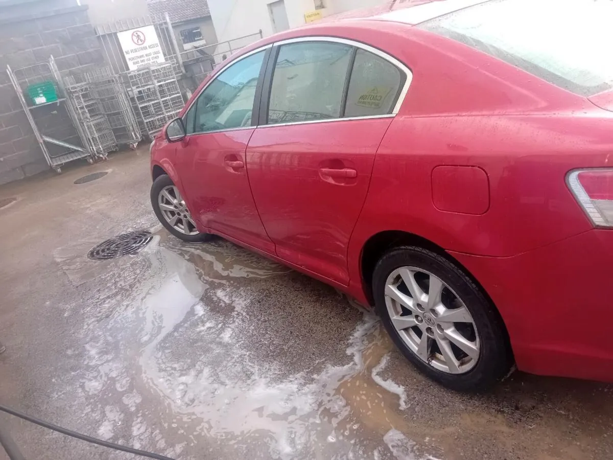 10 Toyota avensis nctd and taxed - Image 4