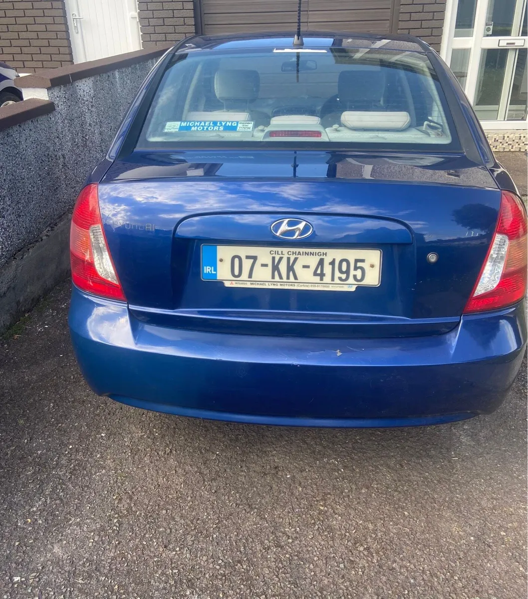 Hyundai Accent Deluxe - Image 3