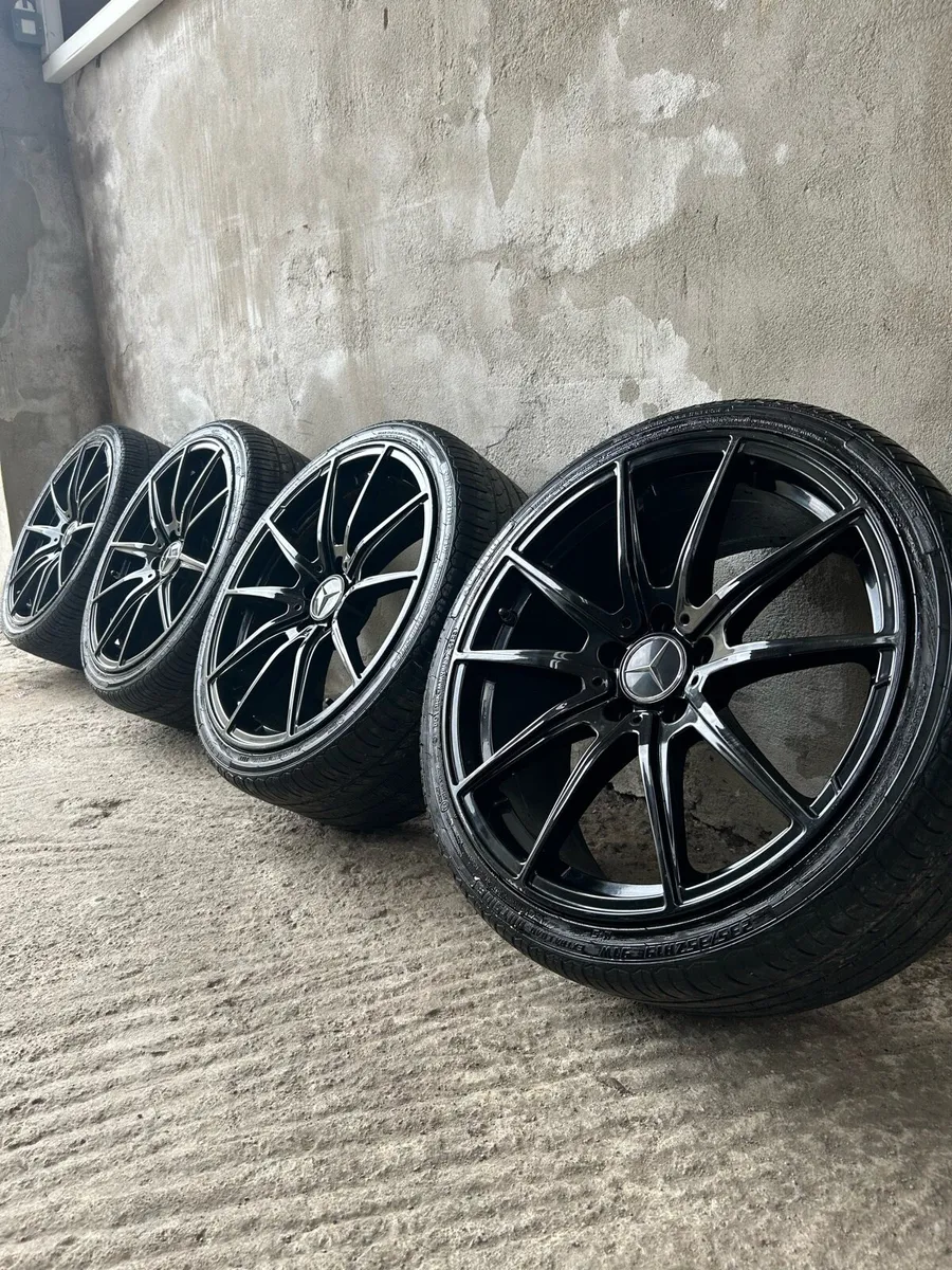19” MERCEDES ALLOY WHEELS & TYRES - Image 1