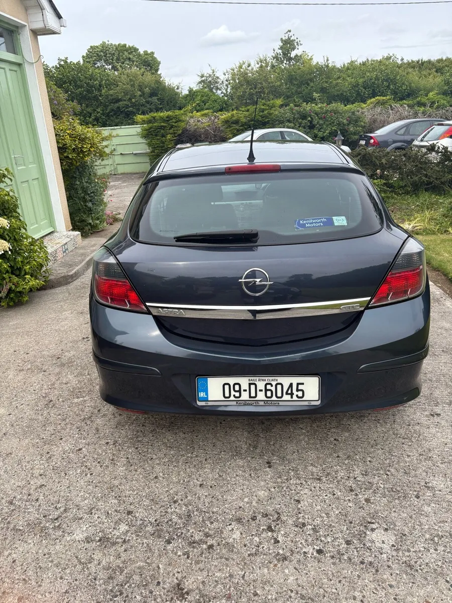 Opel Astra GTC - Image 4