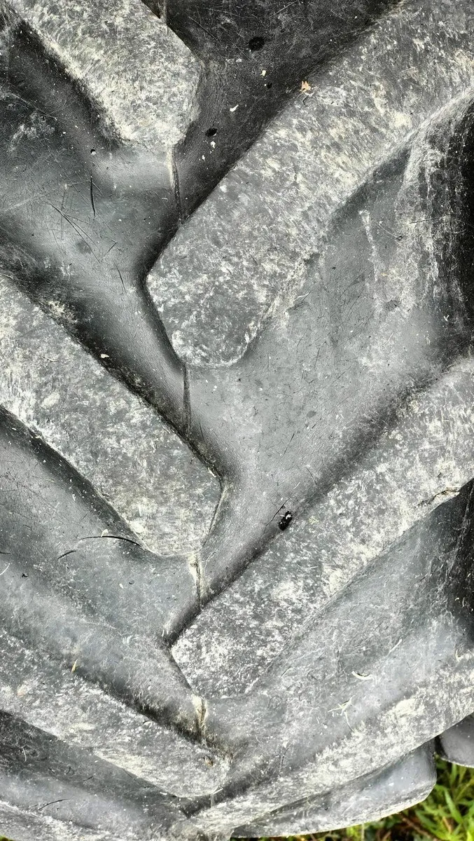 Tractor tyres - Image 2