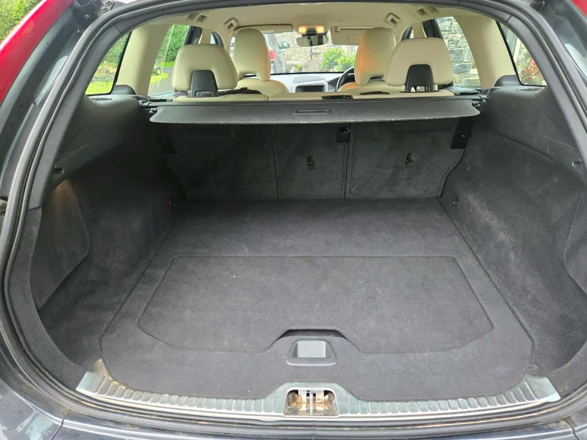 Car - Image 4