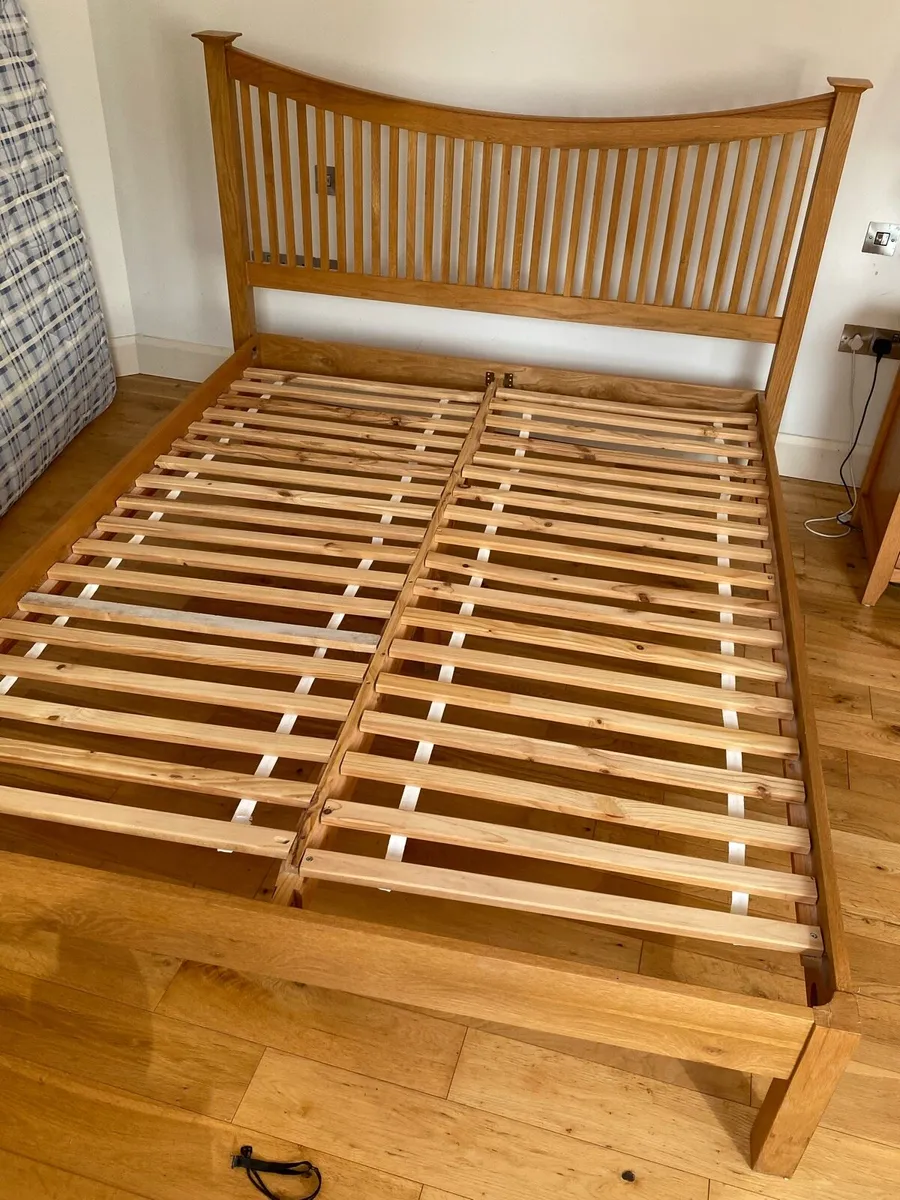5ft wooden bed frame with matching lockers - Image 3