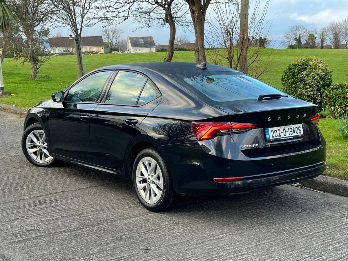 202 SKODA OCTAVIA 2.0 DIESEL AUTOMATIC NEW SHAPE - Image 4