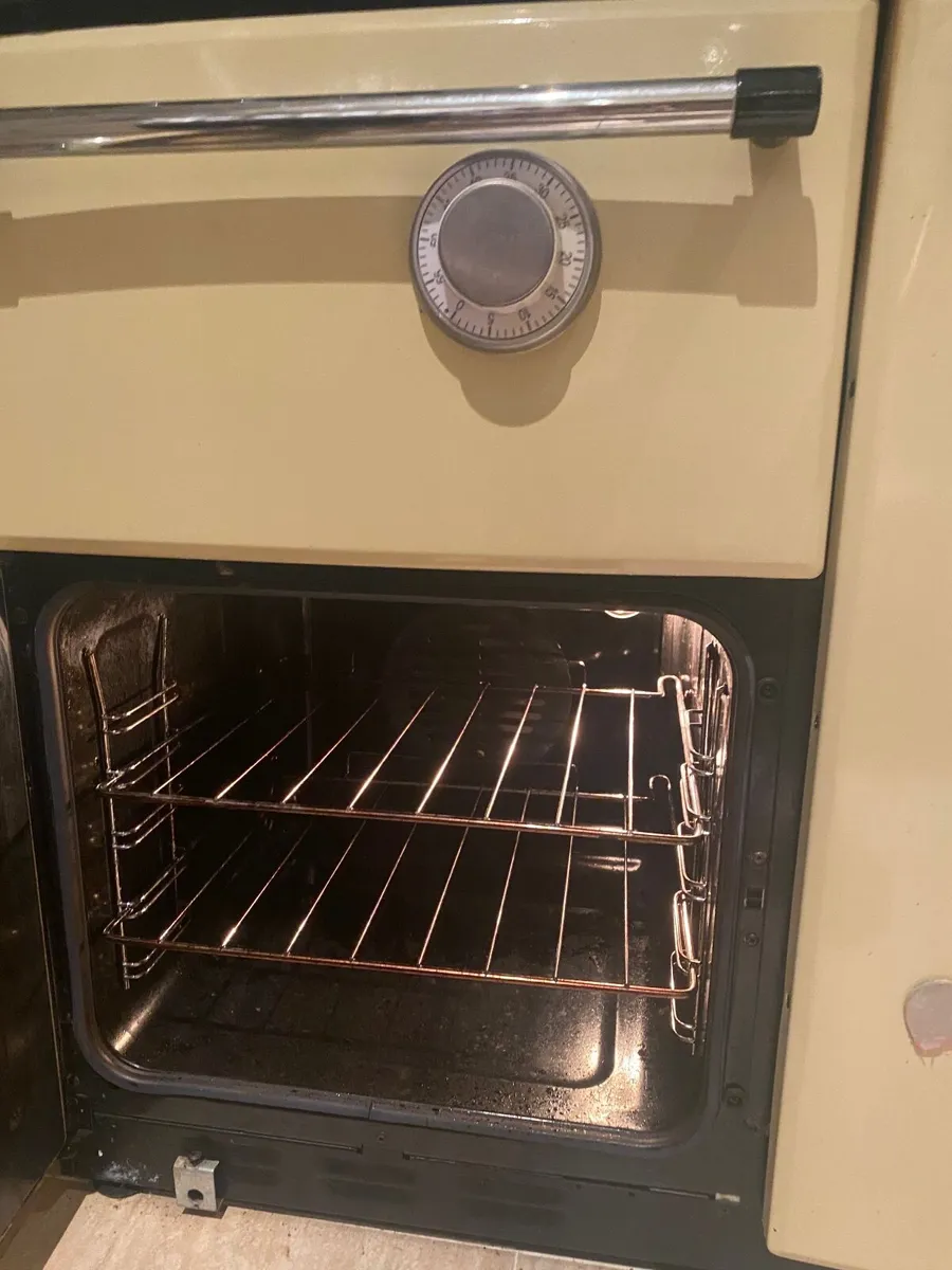 Oven - Image 3