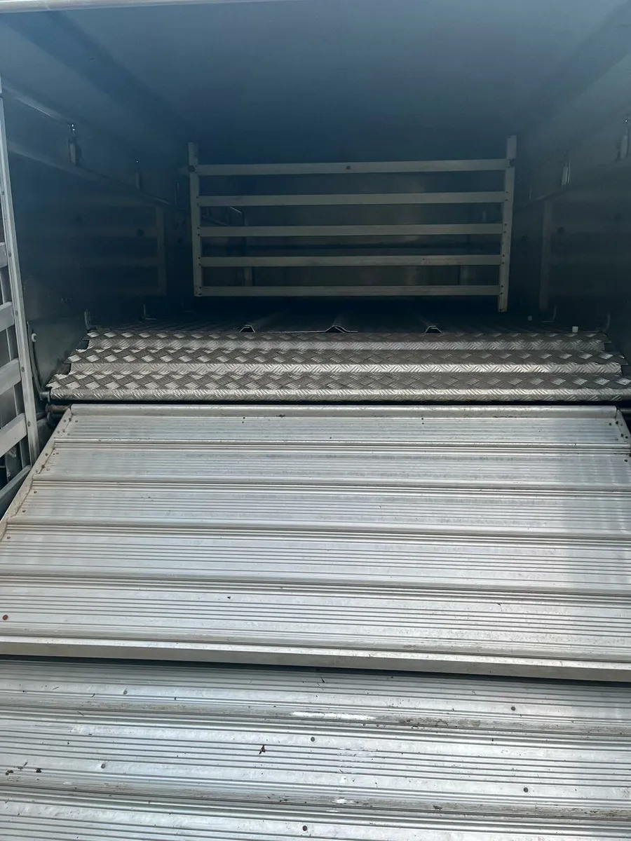 12X5'10 Livestock Trailer - Image 4