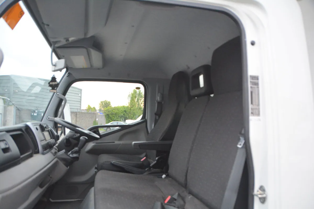 Mitsubishi Fuso Box & Lift ### CAR Licence # - Image 4