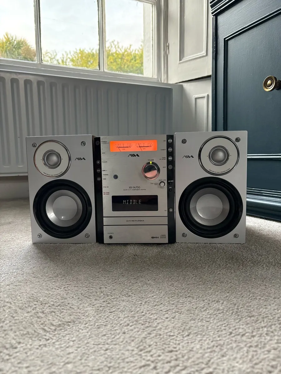 AIWA XR-FA700 Micro Hi-Fi Component System - Image 3