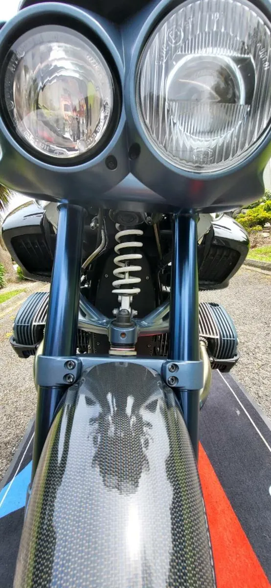 2004 BMW R1150 Rockster Limited Edition 5921km - Image 2
