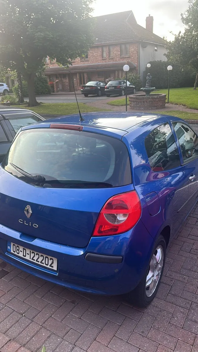 Renault Clio - Image 2