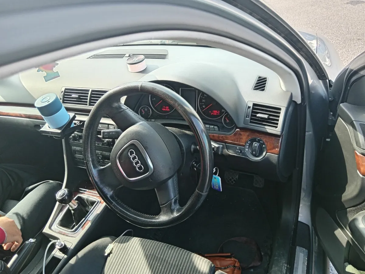 Audi A4 2006 - Image 2