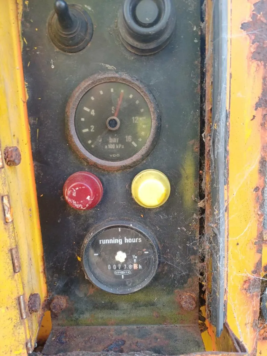 Atlas Copco Compressor (2 cylinder Deutz Engine) - Image 4