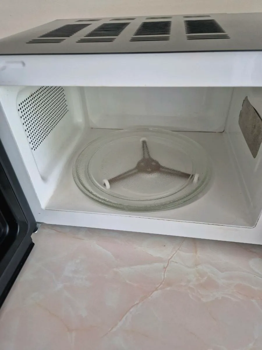 Dimplex microwave - Image 2