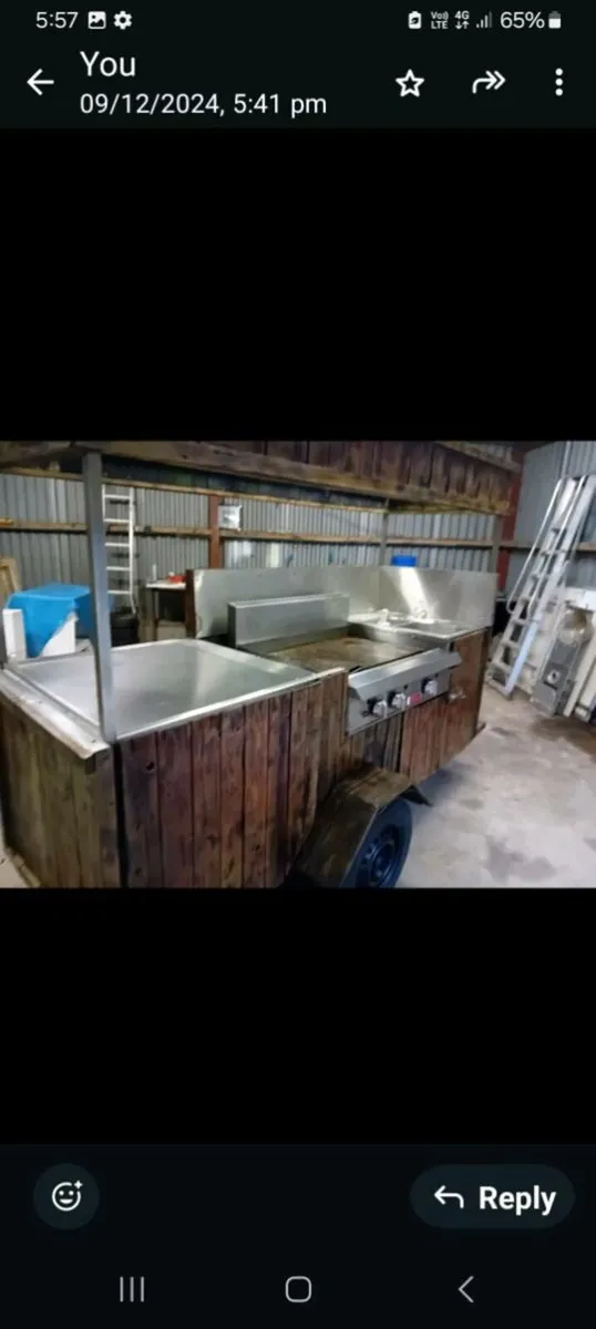 Burger/hotdog stand - Image 4