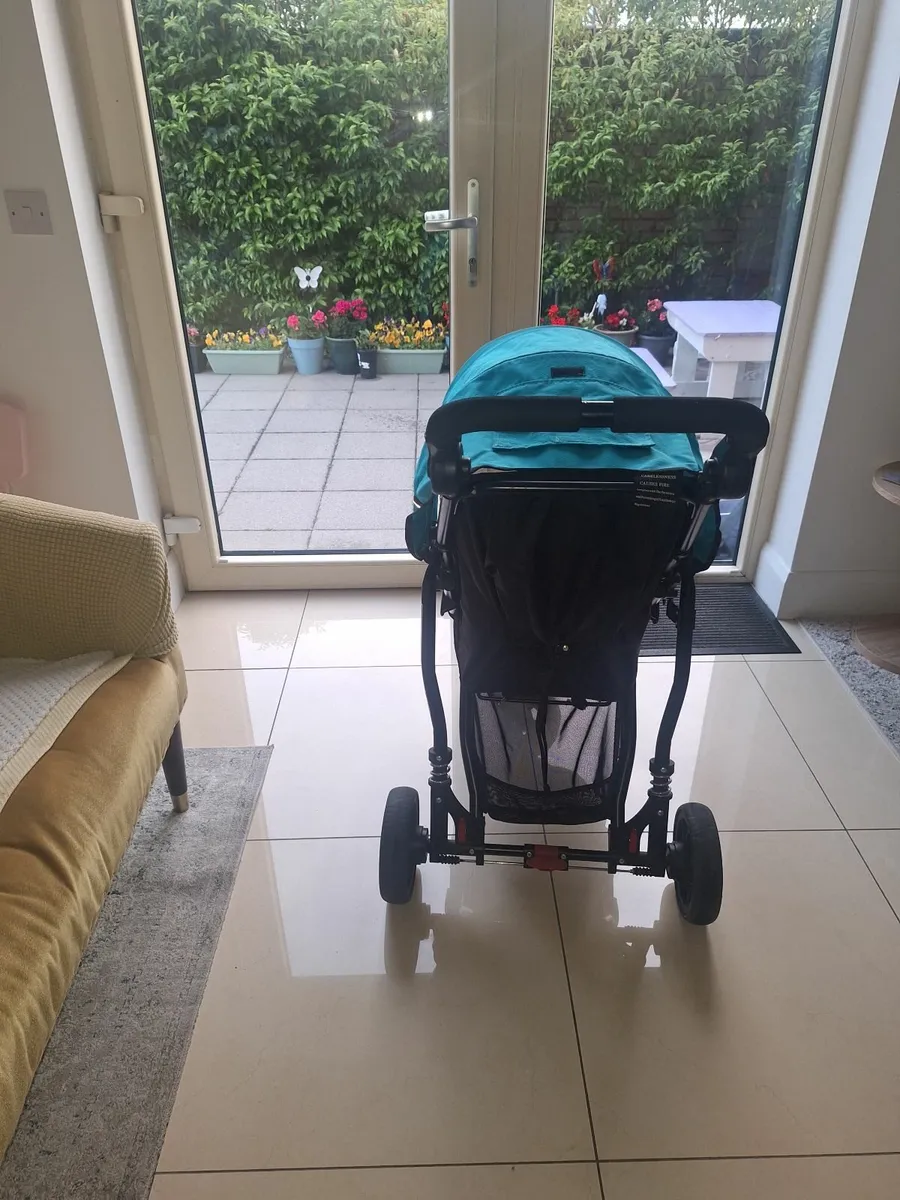 Out 'n' about little nipper buggy - Image 2