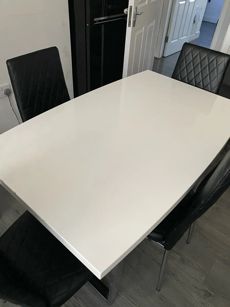 Dining table and chairs - Image 2