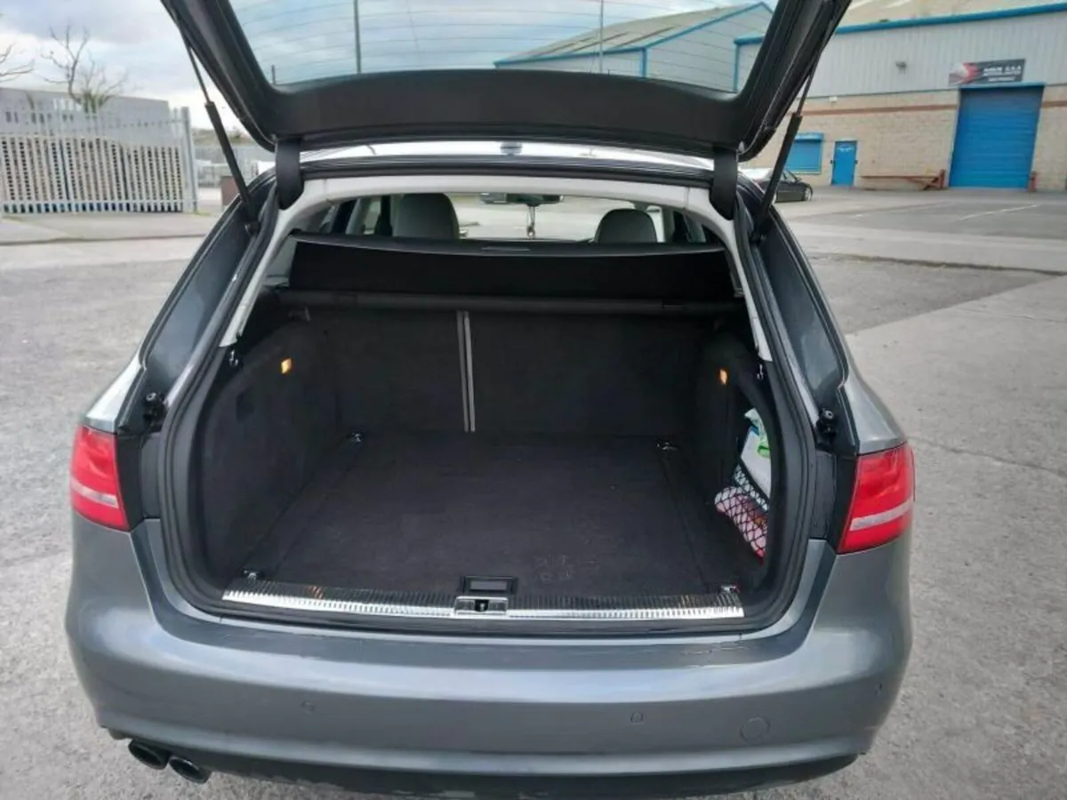 Audi A4 2015 - Image 3