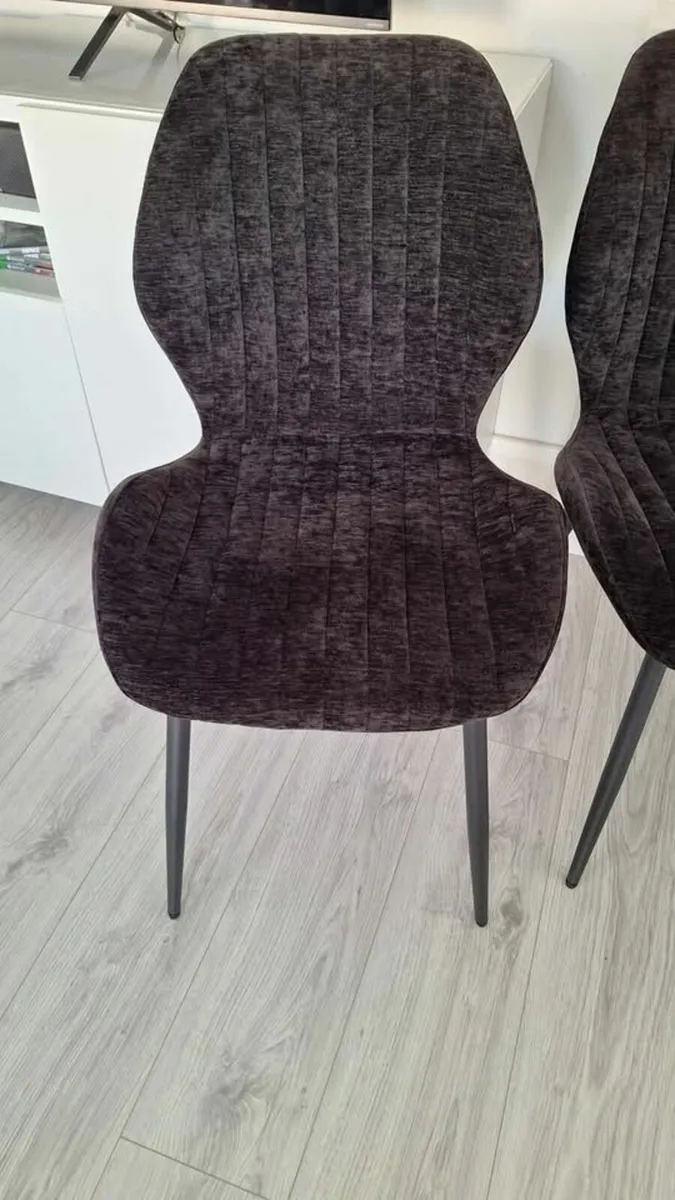 Velvet dining chairs - Image 3