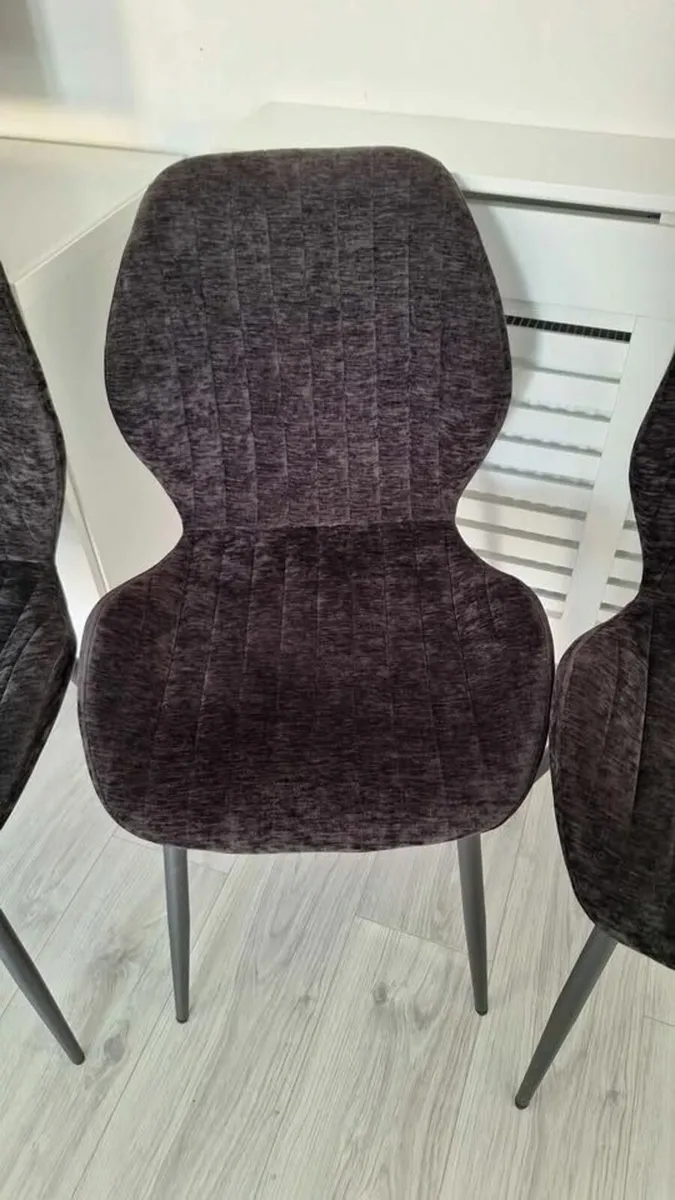 Velvet dining chairs - Image 4