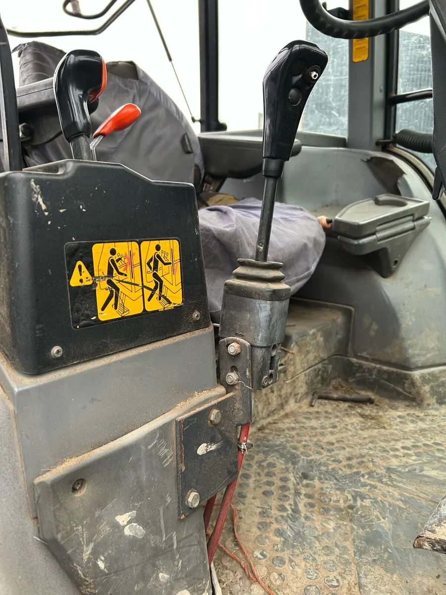 Howard front loader - Image 4