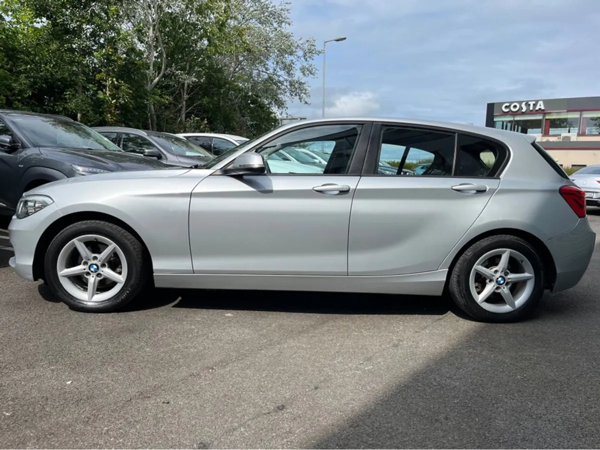 BMW 1 Series 1.5 Petrol Auto SE - Image 4