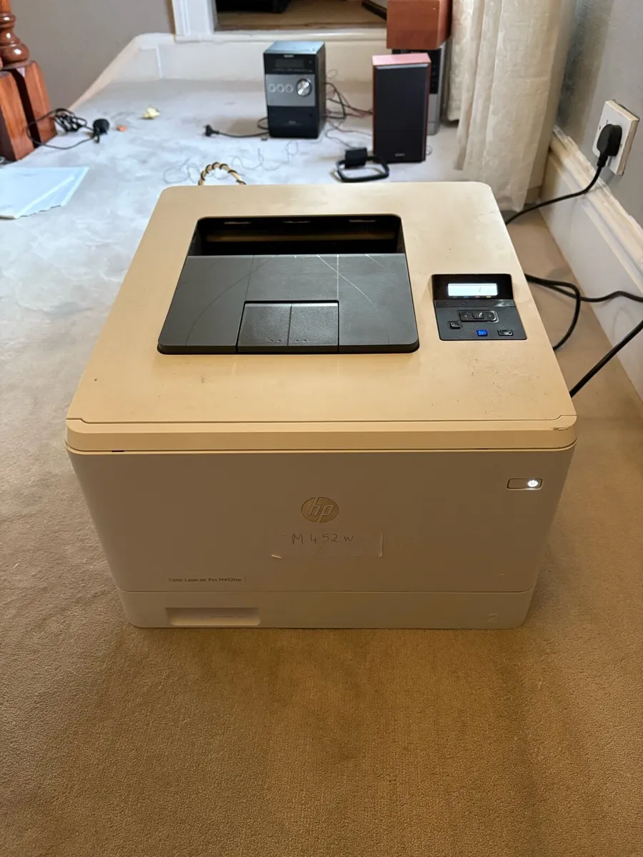 HP Color LaserJet Pro M452nw printer - Image 1
