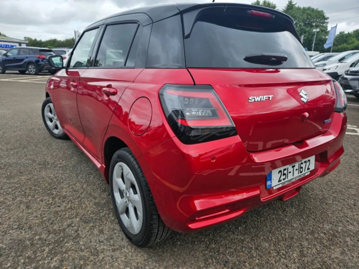 Suzuki Swift 1.2 Hybrid Motion CVT - Image 2