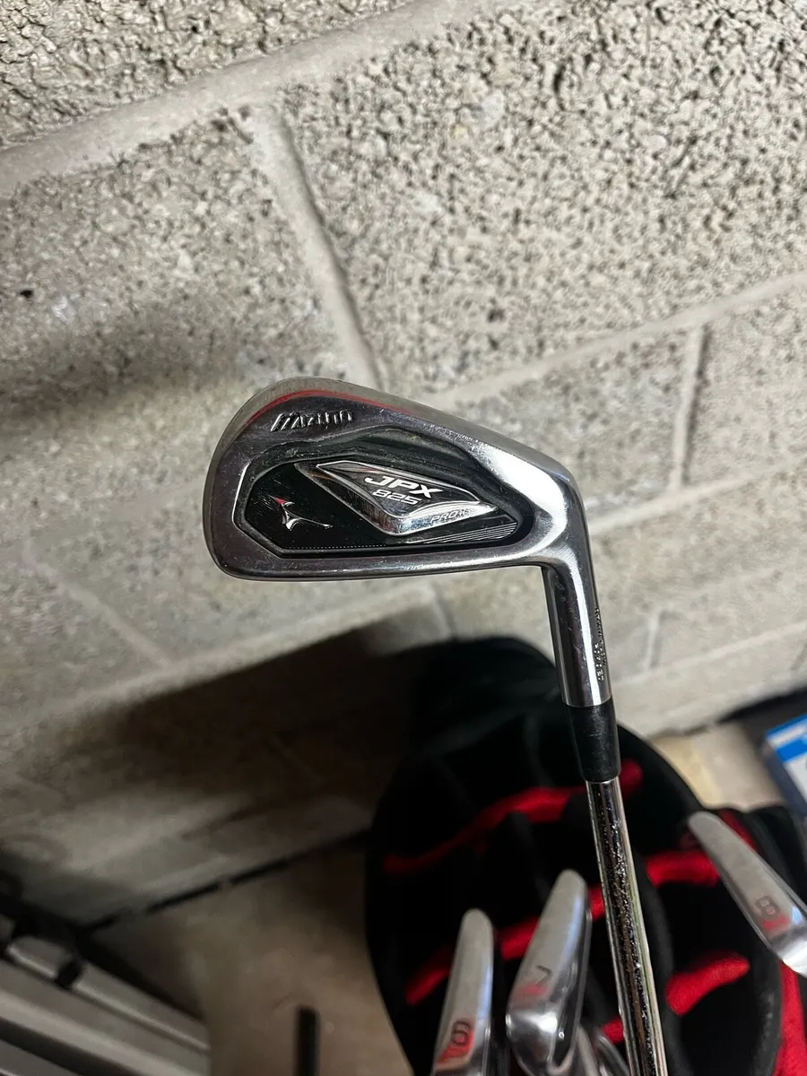 Mizuno JPX 825 Pro Irons - Image 4
