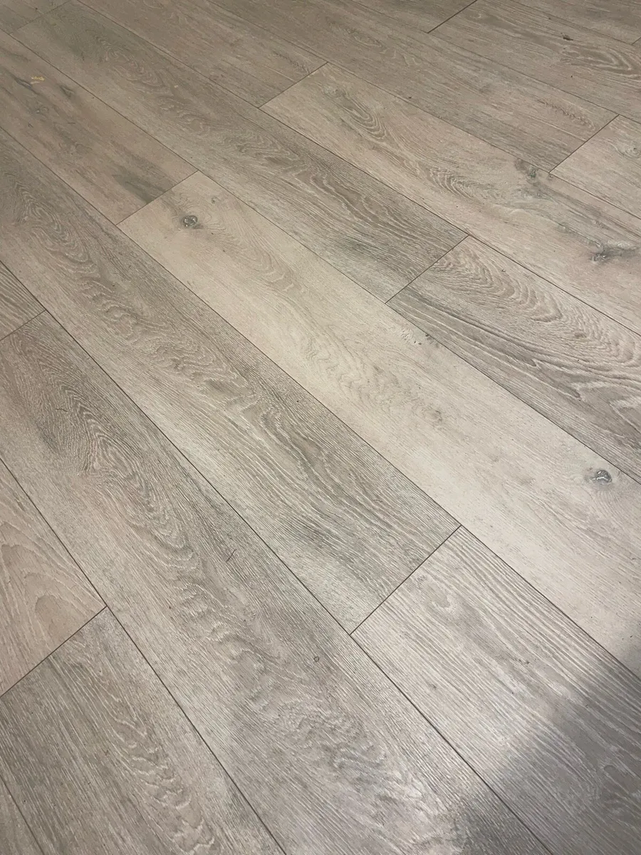 Laminate flooring - Image 2