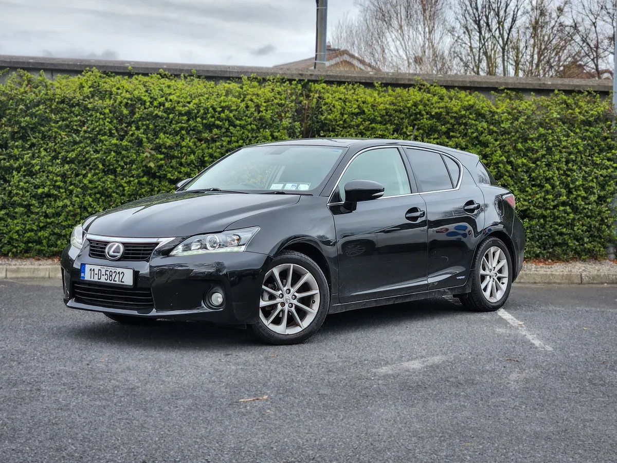 Lexus ct200h - Image 2