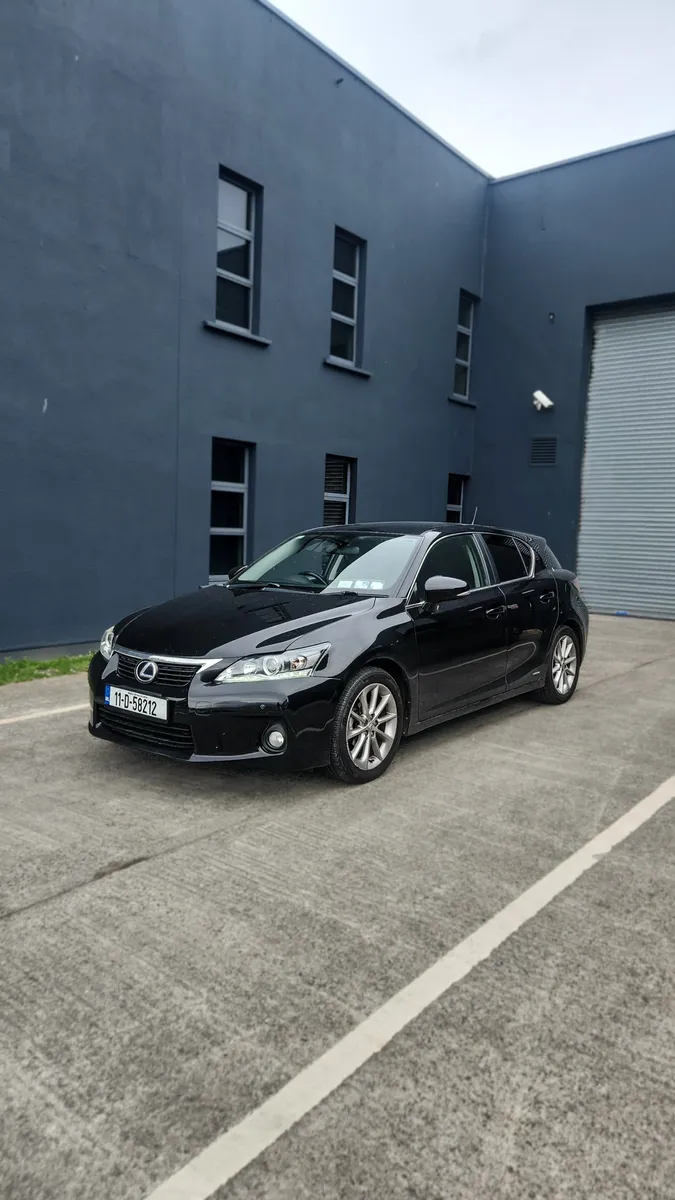 Lexus ct200h - Image 3