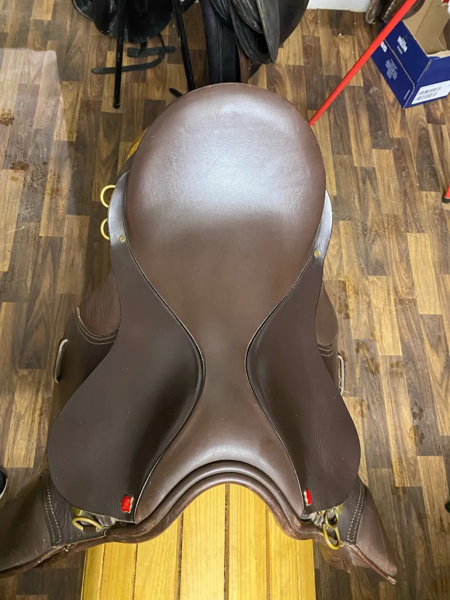 16.5 M&J brown Leather saddle - Image 4