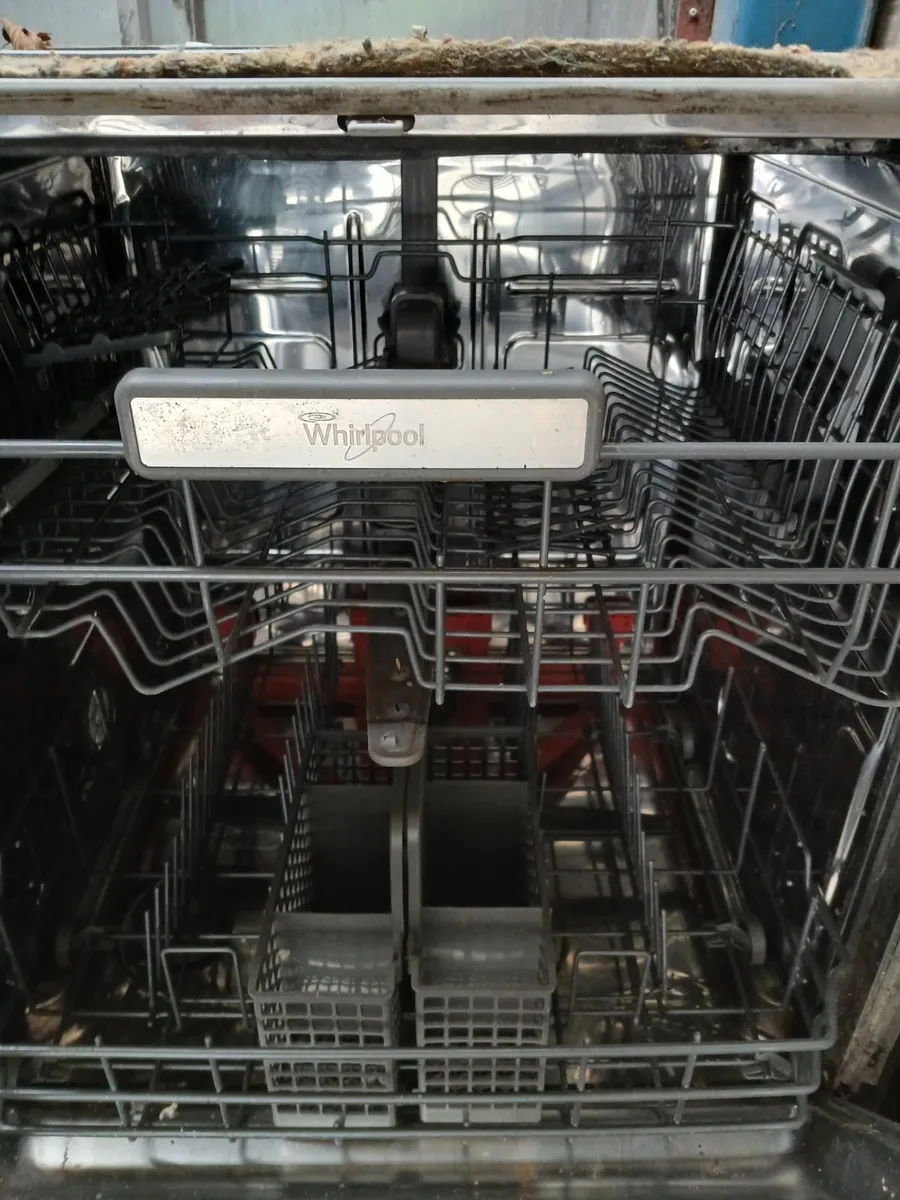 Whirlpool integrated dishwasher - Image 3