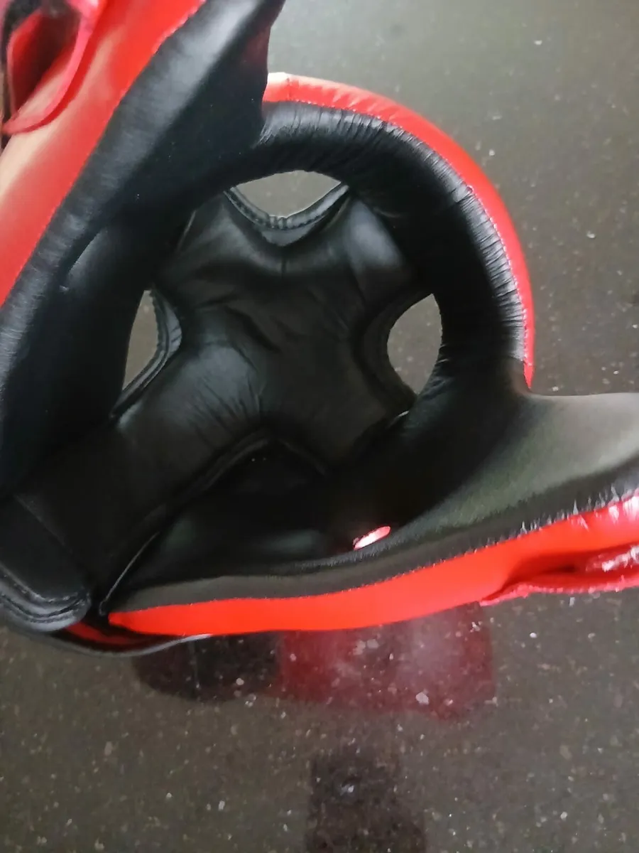 Top Pro taekwondo head guard - Image 2