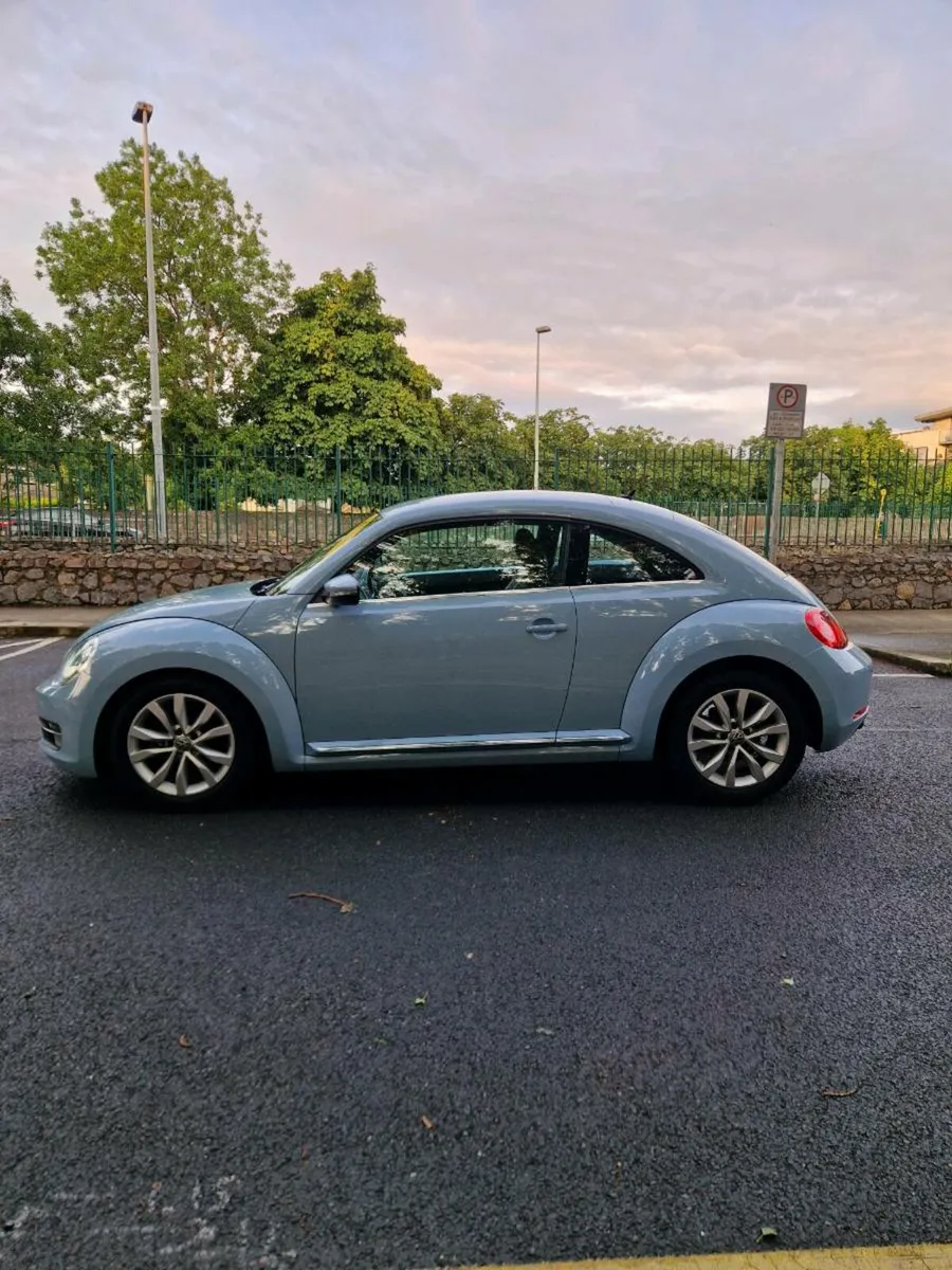 VOLKSWAGEN Beetle 1.2 petrol TSI DSG - Image 4