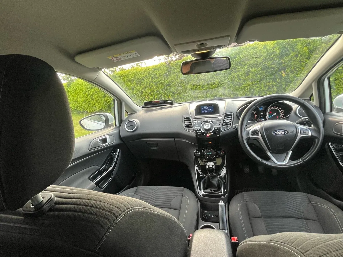 Ford Fiesta 2015 - Image 4