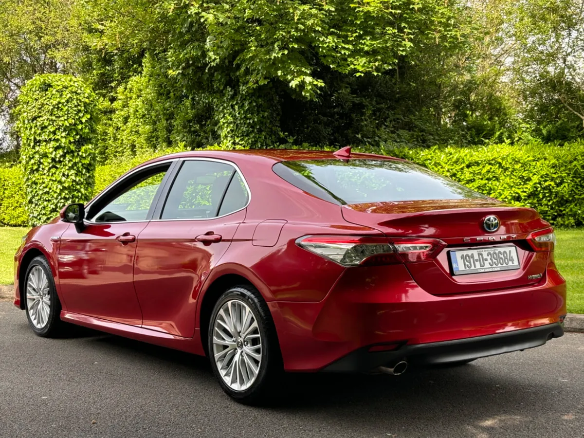 Toyota Camry 2.5 HYBRID PLATINUM 2019 - Image 3