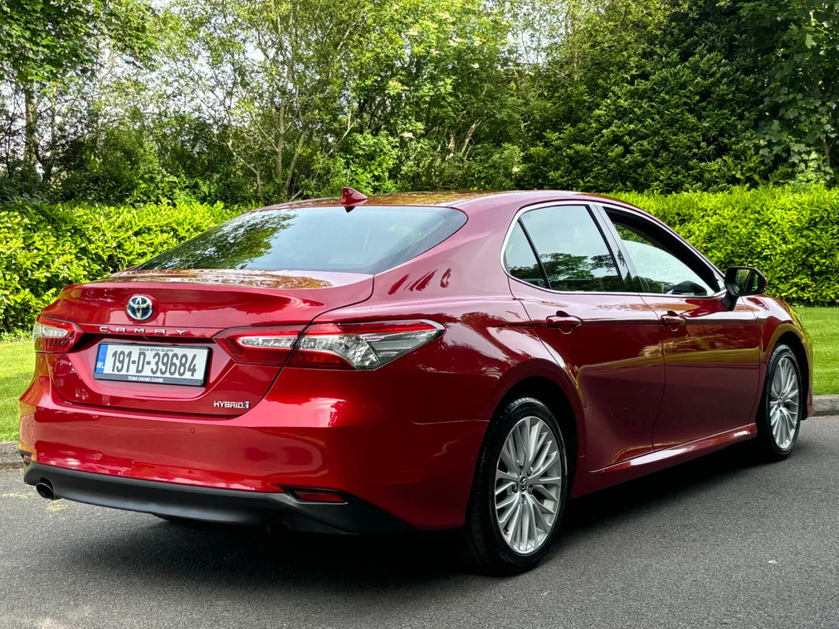 Toyota Camry 2.5 HYBRID PLATINUM 2019 - Image 4