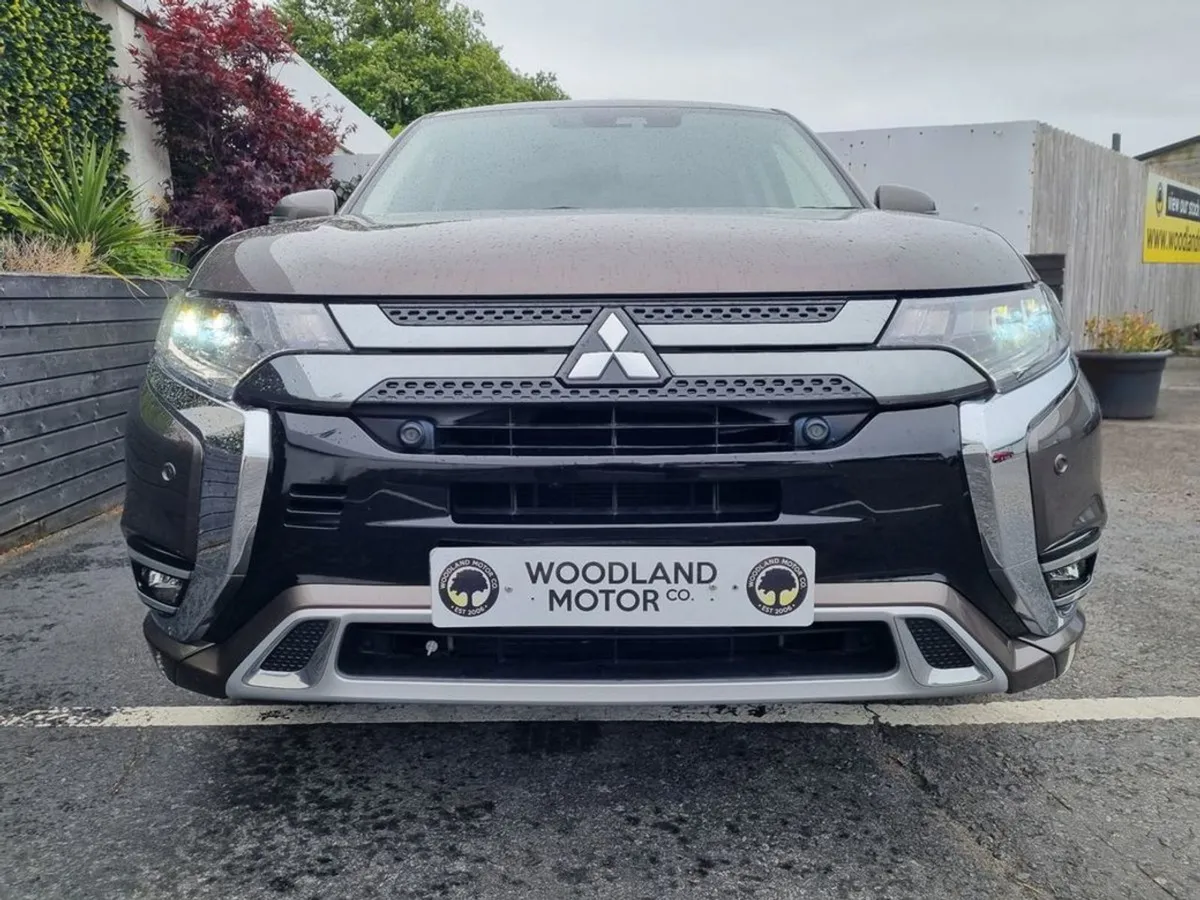 Mitsubishi Outlander 2.4 Phev / Intense Safety Pa - Image 3