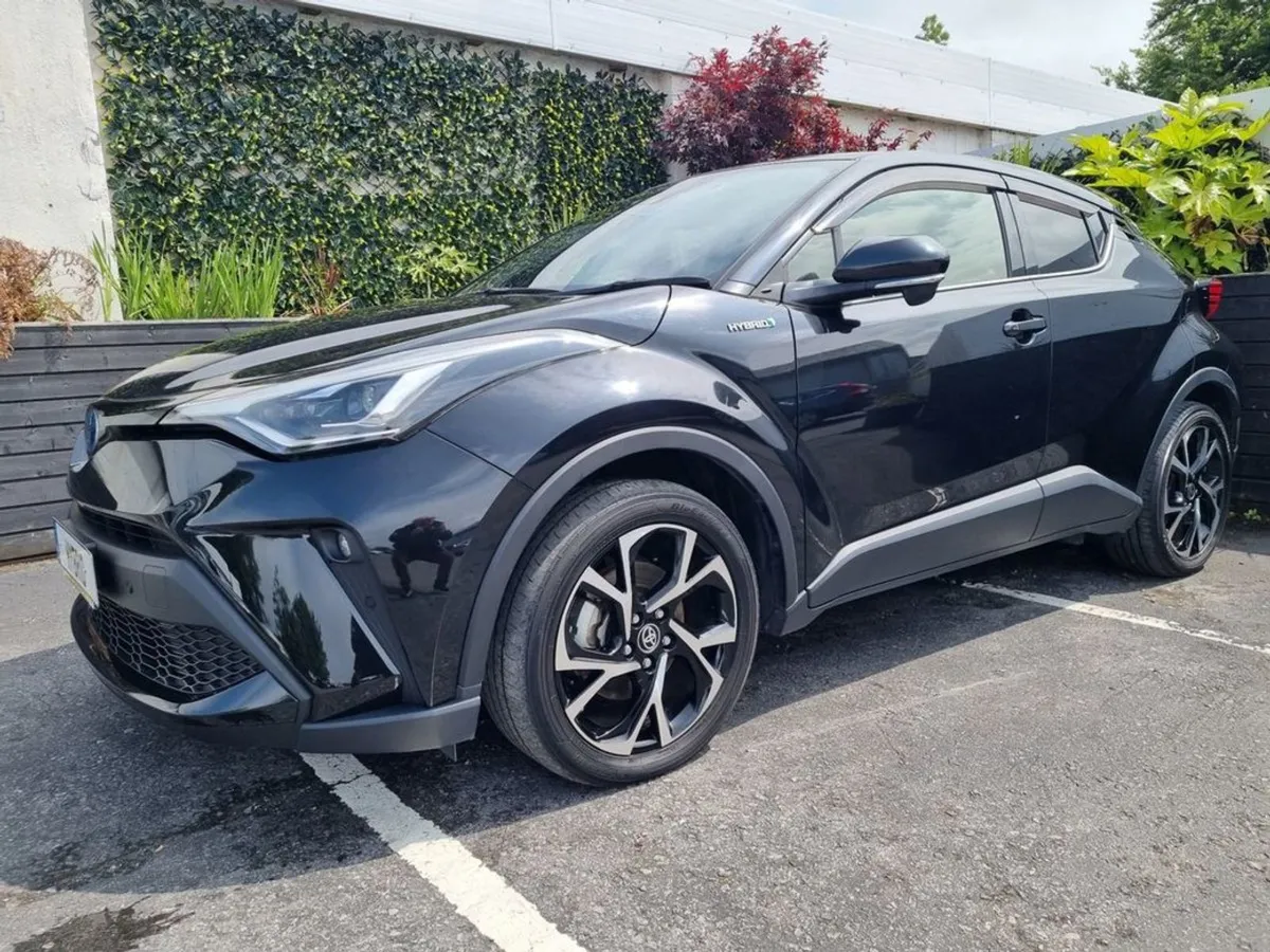 Toyota C-HR 1.8 Hybrid / SOL G-pack TOP Spec / Ta - Image 2
