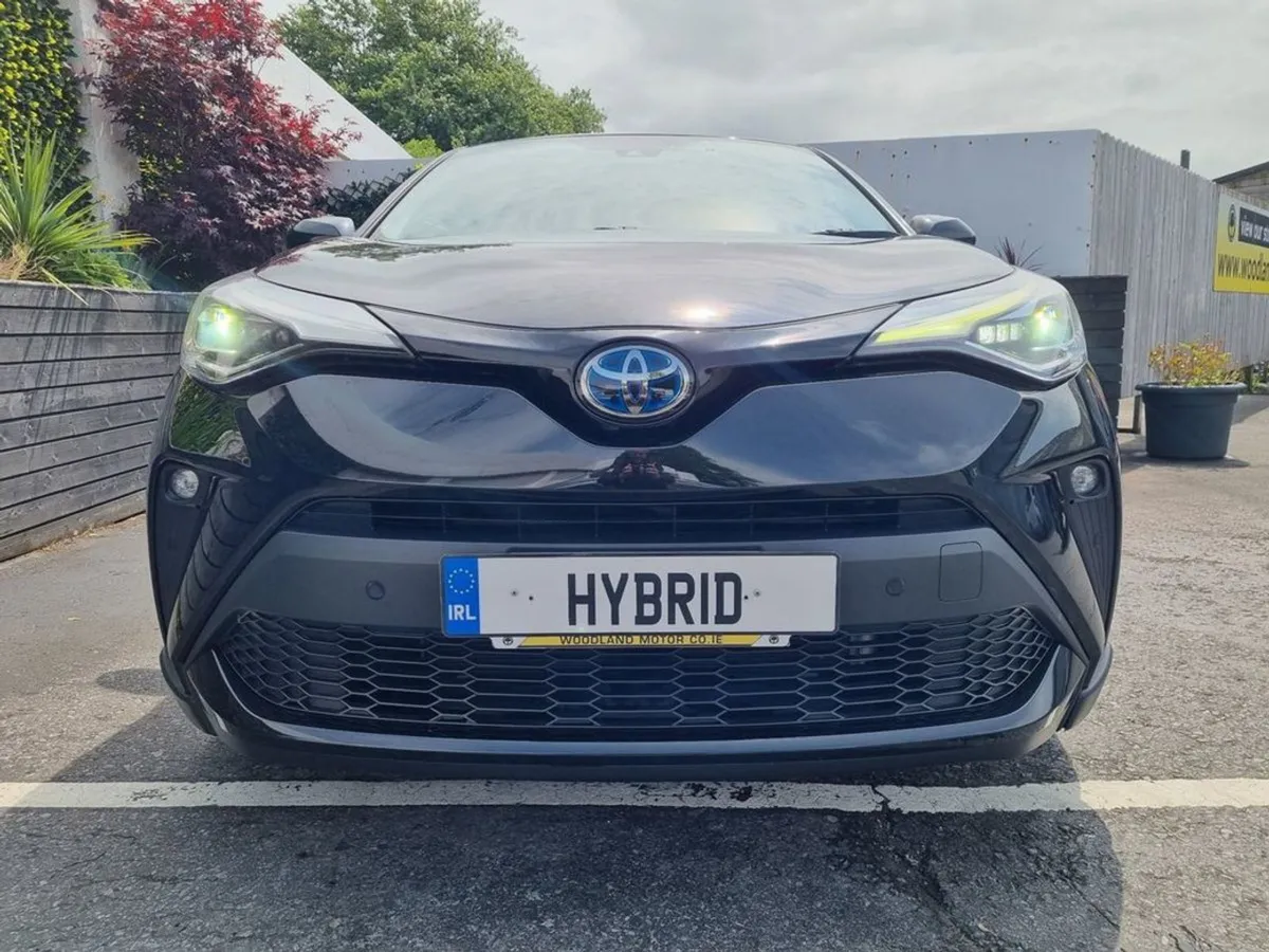 Toyota C-HR 1.8 Hybrid / SOL G-pack TOP Spec / Ta - Image 3