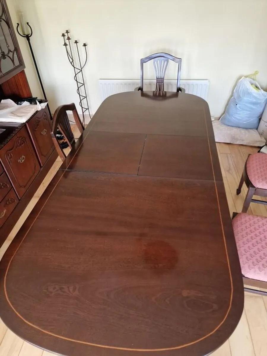 Mahogany dining table 6-8 seater - Image 2
