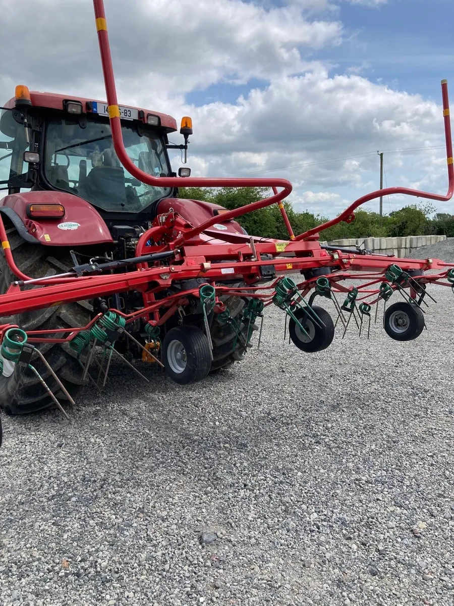 Kverneland 4 rotor Tedder - Image 2