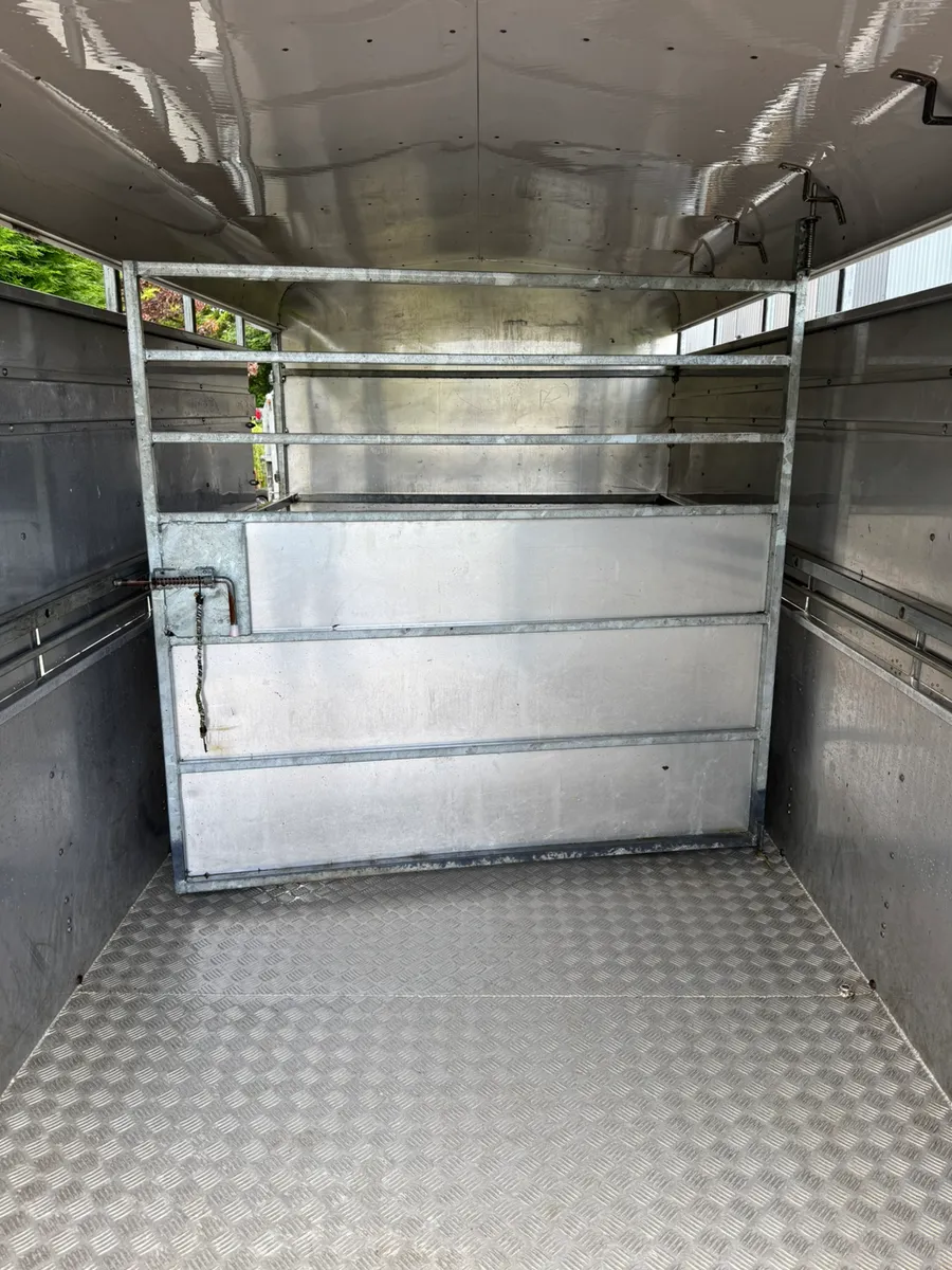 Hudson livestock trailer - Image 2