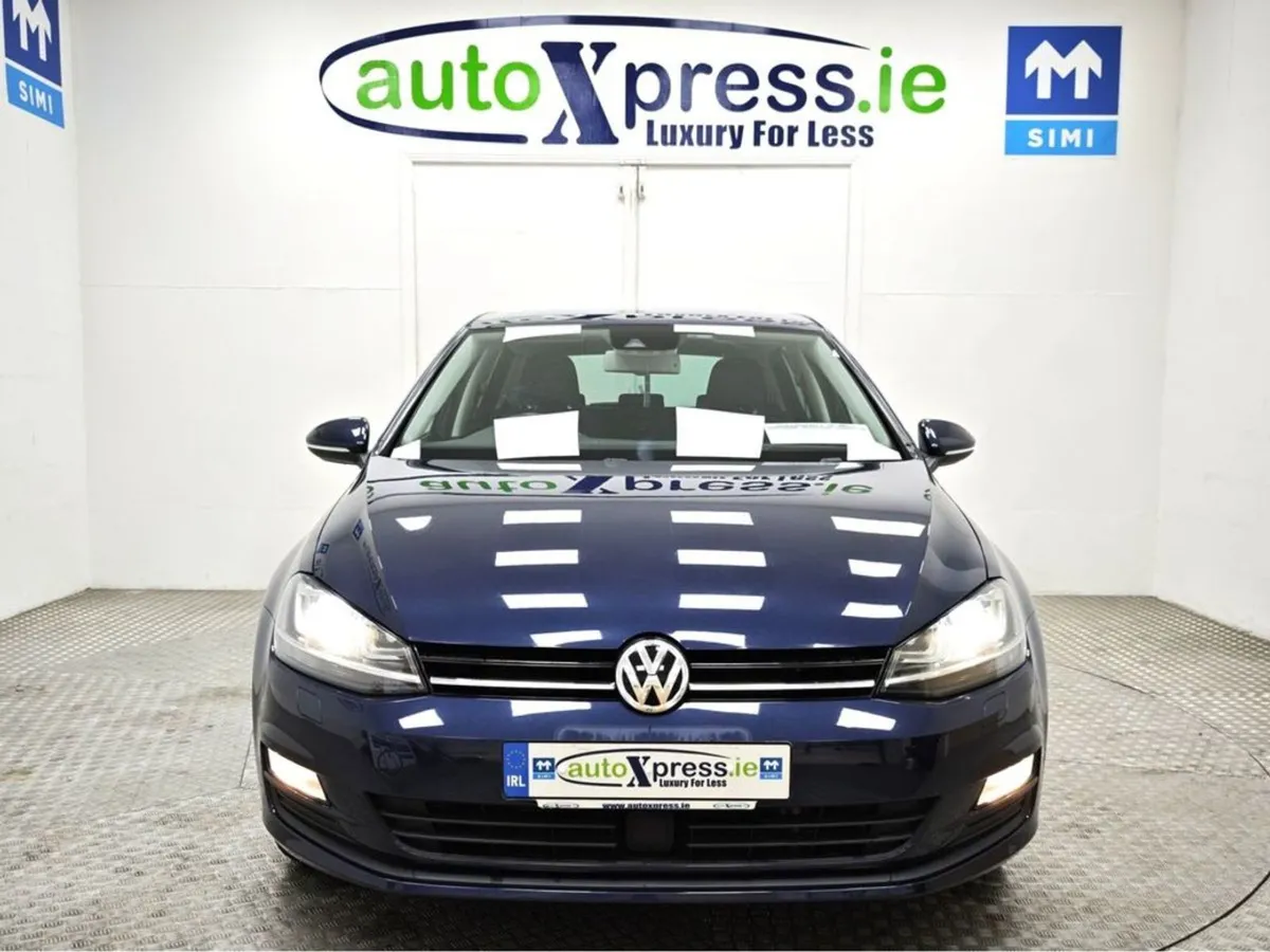 Volkswagen Golf 1.2 TSI Automatic  Reversing Came - Image 3