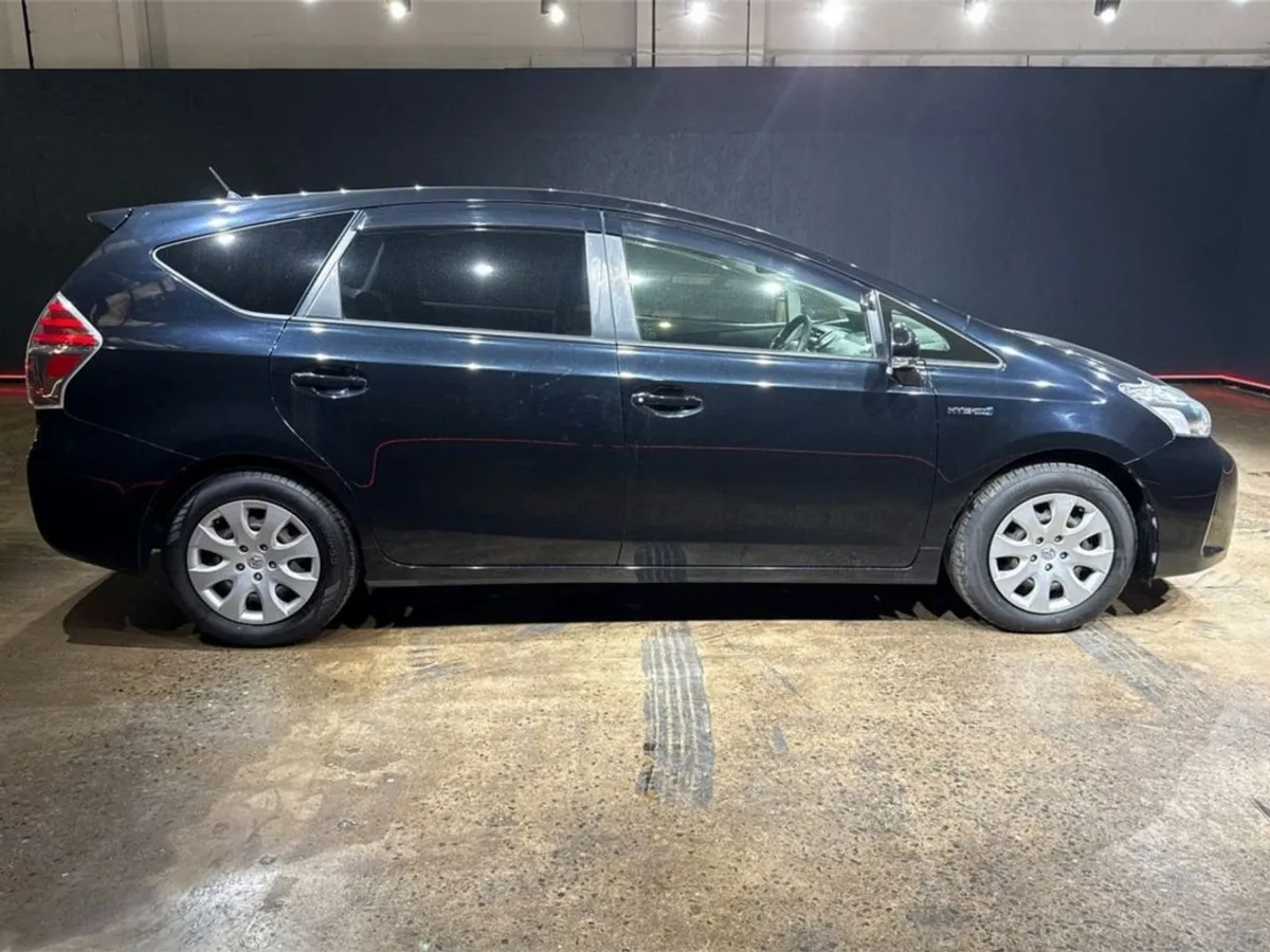 Toyota Prius 1.8 Hybrid Automatic - Cruise Contro - Image 4